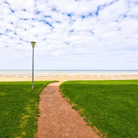 Apartment Seafront Flat Near Cabourg With Free Private Parking *